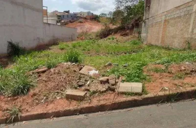 Lote região de ipatinga, bairro cidade nova,cód. l093, plano e murado laterais. perto da avenida.