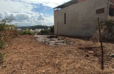 Lote bairro cidade nova, l086, projeto para casa devidamente aprovado. perto da avenida e atacarejo garcia. região de ipatinga