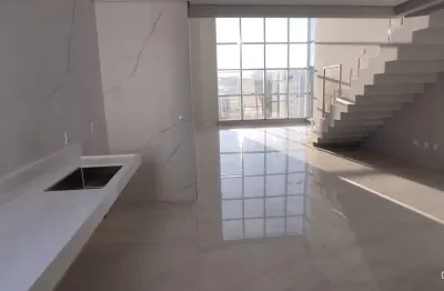 Cobertura bairro iguaçu. cód. c051. 3 suítes, ofurô, mezanino, elevador, móveis planejados, 2 vgs livres, área gourmet. vista para ipatingão