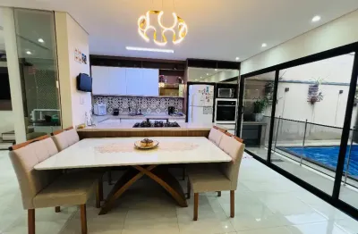 Casa em condomínio com 4 quartos e piscina em condomínio à venda