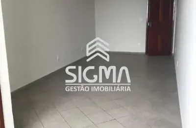 Sala comercial com 1 sala para alugar na avenida rui barbosa, 1011, centro, macaé por r$ 800