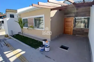 Casa com 3 quartos à venda na rua manoel francisco nunes, granja dos cavaleiros, macaé por r$ 470.000