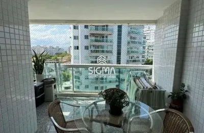 Apartamento com 4 quartos à venda na rua maria francisca borges rego reid, 460, glória, macaé, 130 m2 por r$ 810.000