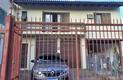 Casa em condomínio fechado com 5 quartos à venda na rua das caravelas, 622, vila ipiranga, porto alegre por r$ 995.000