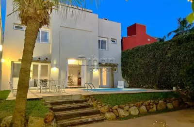 Casa em condomínio fechado com 5 quartos à venda na rua araruama, 785, chácara das pedras, porto alegre por r$ 2.970.000