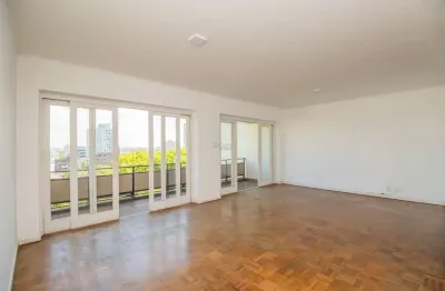 Apartamento com 3 quartos à venda na rua marquês do pombal, 93, moinhos de vento, porto alegre por r$ 1.187.500