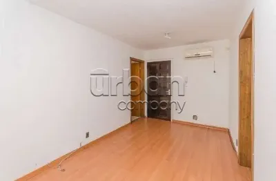 Apartamento com 2 quartos à venda na rua carazinho, 537, petrópolis, porto alegre por r$ 380.000