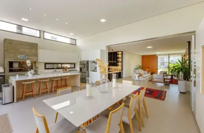 Casa em condomínio fechado com 3 quartos à venda na avenida juca batista, 8000, belém novo, porto alegre por r$ 3.300.000