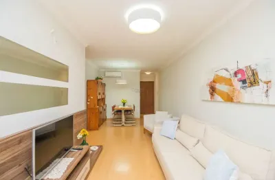 Apartamento com 2 quartos à venda na rua riveira, 520, petrópolis, porto alegre por r$ 560.000