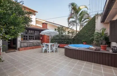Casa em condomínio fechado com 3 quartos à venda na rua monte alverne, 56, chácara das pedras, porto alegre por r$ 850.000