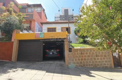 Casa em condomínio fechado com 3 quartos à venda na rua professor fitzgerald, 57, petrópolis, porto alegre por r$ 1.750.000