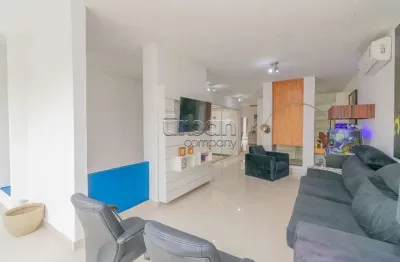 Casa em condomínio fechado com 3 quartos à venda na rua gustavo schmidt, 592, três figueiras, porto alegre por r$ 1.800.000