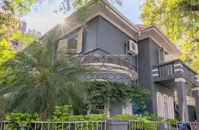 Casa comercial à venda na rua quintino bocaiúva, 914, moinhos de vento, porto alegre por r$ 1.399.000