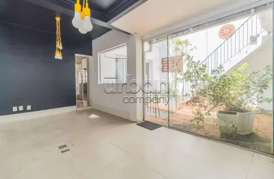 Casa em condomínio fechado com 4 quartos à venda na rua tobias da silva, 42, moinhos de vento, porto alegre por r$ 2.200.000