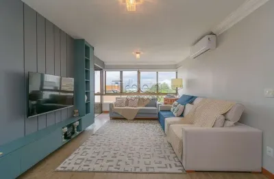 Apartamento com 3 quartos à venda na rua maestro salvador campanella, 221, jardim planalto, porto alegre por r$ 1.080.000