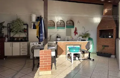 Casa com 3 quartos à venda na Rua Timbiras, 195, Tupi, Praia Grande