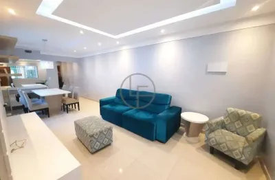 Sobrado geminado com espaço gourmet e piscina a 500 metros da praia
