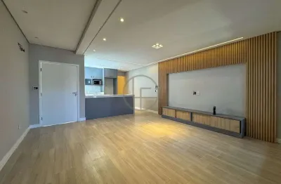 Casa moderna mobiliada com espaço gourmet e piscina