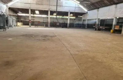 Barracão / Galpão / Depósito à venda na Vila Sarapuí, Duque de Caxias 