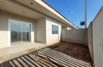 Casa nova com entrada individual a poucos minutos do centro de guaratuba