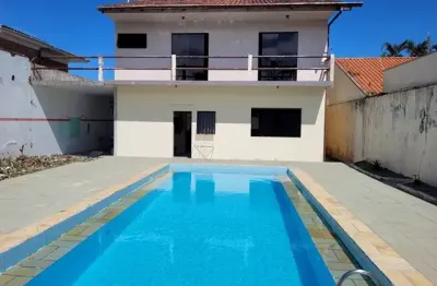 Casa ampla com terreno excelente no centro de guaratuba a poucas quadras da praia central