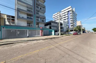 Lindo apartamento garden, ampla sacada com churrasqueira  situado a poucos passos da praia central de guaratuba