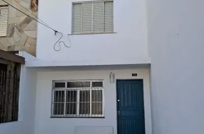 Sobrado 3 dorms, 2 banheiros e pronto para morar - proximo ao poupa tempo lapa.