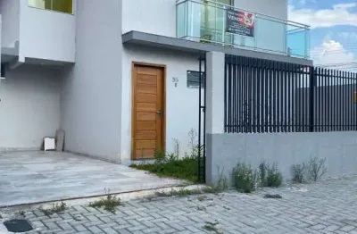 Casa com entrada individual à venda com 78m² com súite e sacada