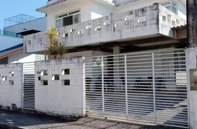 Casa com 3 quartos à venda na sororoca, 124, itacolomi, balneário piçarras por r$ 2.900.000