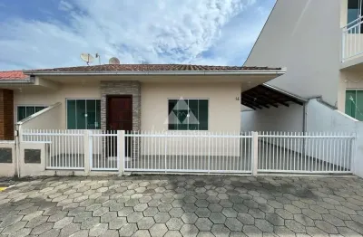 Casa com 2 quartos para alugar na zozinho manuel bittencourt, 47, são cristovão, barra velha por r$ 2.500