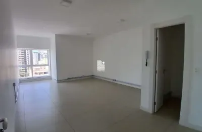 Sala comercial para alugar na rua general liberato bittencourt, --, canto, florianópolis por r$ 2.587