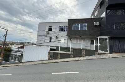Casa em condomínio fechado com 3 quartos para alugar na Rua Hoepcke, --, Centro, Florianópolis por R$ 8.500