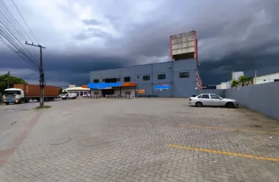 Excelente galpão pronto para várias operações disponível para locação no bairro salseiros em itajaí/sc