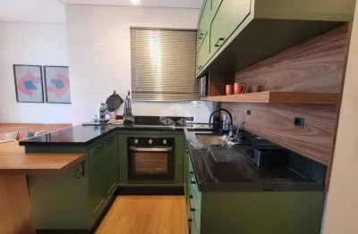 Studio alto padrão mobiliado, porteira fechada, 1 vaga de garagem no córrego grande em florianópolis.