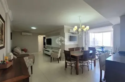 Apartamento à venda no centro de florianópolis com 3 quartos (1 suíte)