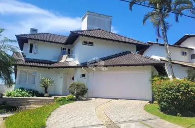 Casa em condomínio fechado com 3 quartos à venda na Rodovia Haroldo Soares Glavan, 3820, Cacupé, Florianópolis