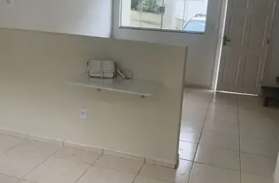 Casa em condomínio fechado com 2 quartos à venda na manoel gutierres, 36, lopes de oliveira, sorocaba por r$ 215.000