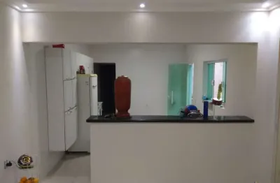 Casa com 2 quartos à venda na luiz ricardo maffei, 1181, jardim são lourenzo, sorocaba por r$ 340.000