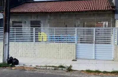 Casa à venda no bairro  suíssa, 3/4 sendo 1 suíte, varanda e garagem para 3 carros.