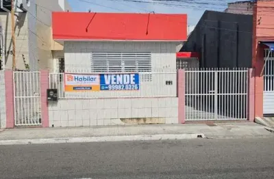 Casa na rua Arauá com 3 dormitórios à venda, 260 m² por R$ 500.000 - São José - Aracaju/SE