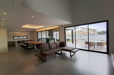 Casa de alto padrão à venda – condomínio colinas do paratey | urbanova