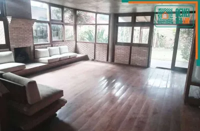 Sobrado a venda no butantã, são paulo, sp, com 520m² de área construída, 4 dormitórios, sendo 2 suítes, 3 salas, garagem 8 autos.