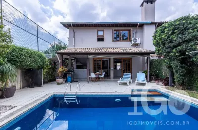 Casa em condomínio fechado com 4 quartos à venda na rua marcondésia, chácara monte alegre, são paulo por r$ 2.700.000