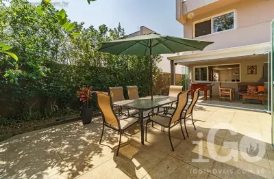 Casa em condomínio fechado com 4 quartos à venda na rua jacatirão, chácara monte alegre, são paulo por r$ 2.890.000