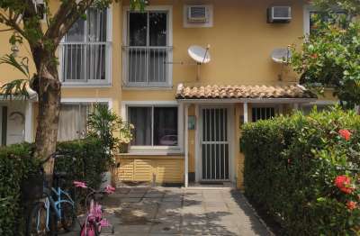 Oportunidade única: casa duplex em excelente condomínio fechado