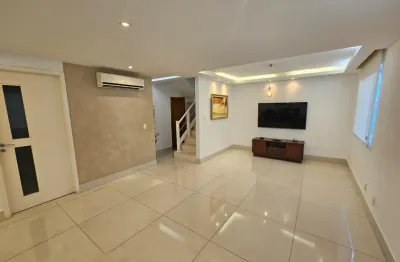 Alugo na freguesia - excelente casa de condomínio fechado 4 quartos - 2 vagas de garagem - painel solar - próximo do supermercado mundial