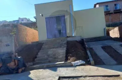 Casa com 1 quarto à venda na avenida doutor rowilson flora filho, 700, loteamento residencial tiradentes, poços de caldas, 53 m2 por r$ 250.000