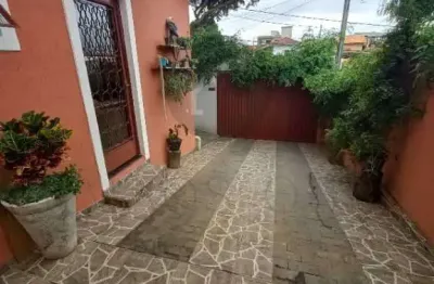 Casa com 3 quartos à venda na rua amâncio mazzaropi, 230, estância são josé, poços de caldas, 140 m2 por r$ 450.000