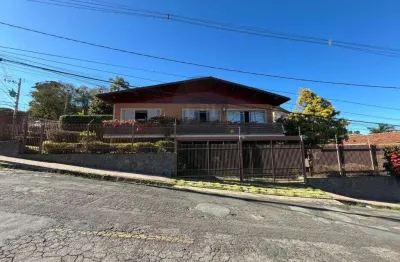 Casa com 3 quartos à venda na rua araguaia, 454, jardim dos estados, poços de caldas, 240 m2 por r$ 1.300.000