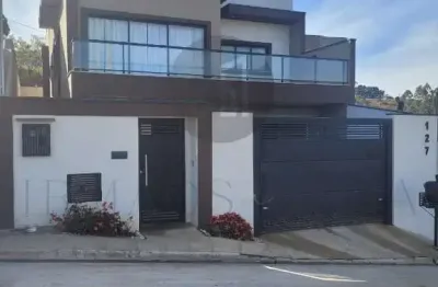 Casa com 2 quartos à venda na rua 5, 127, laranjeiras de caldas, caldas, 200 m2 por r$ 525.000